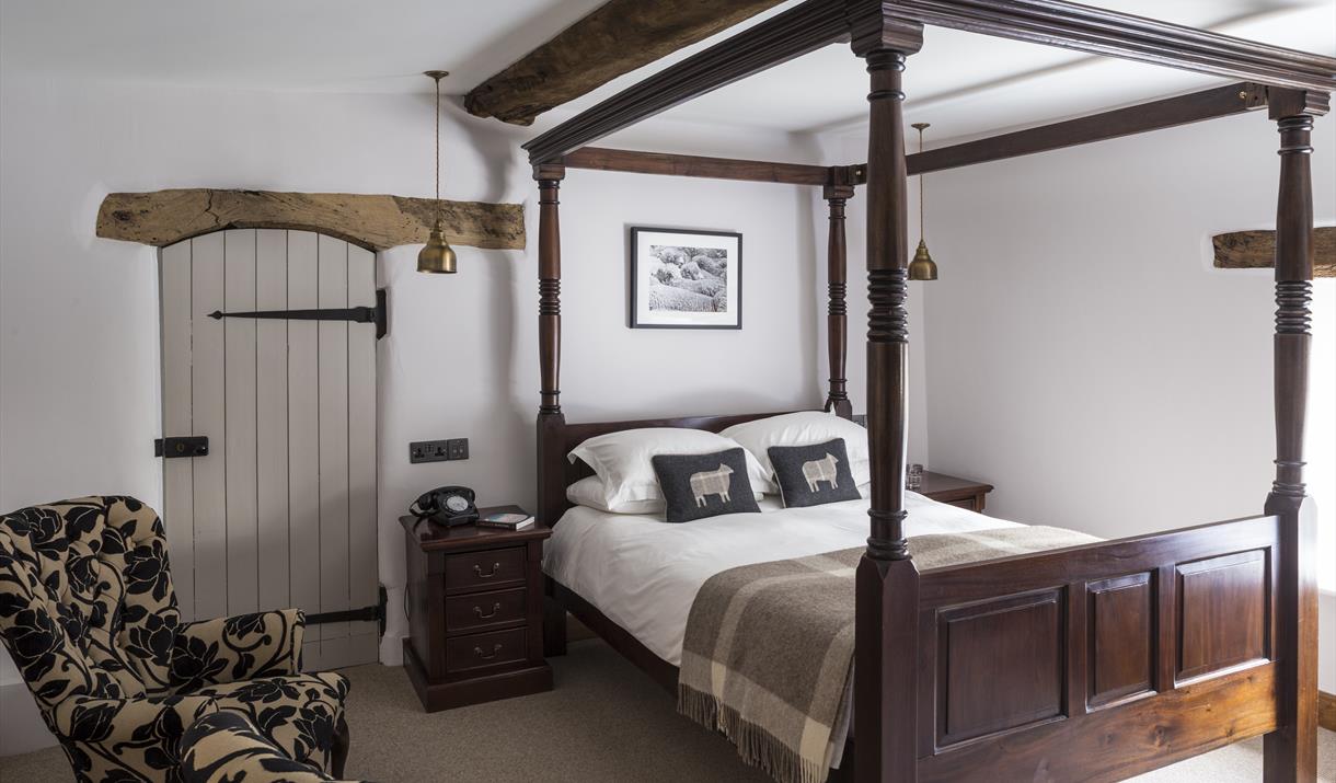 Four poster bed at Tudor Farmhouse